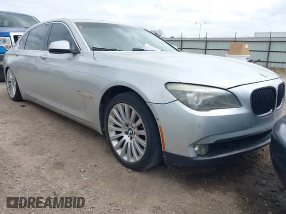 2009 BMW 7 Series 750Li with VIN WBAKB83589CY62576, listed as a IAAI auction lot 41742027 with 124,717 mi miles and . Bid and sale history available at DreamBid. Image 1.