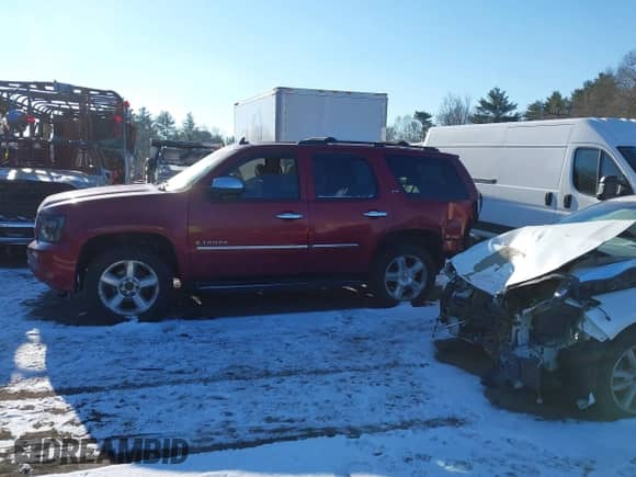 2009 Chevrolet Tahoe LTZ с VIN 1GNFK33099R130800, выставлен на аукционе IAAI как лот 41284672 с пробегом 146 294 миль миль и . История ставок и продаж доступна на DreamBid. Изображение 15.