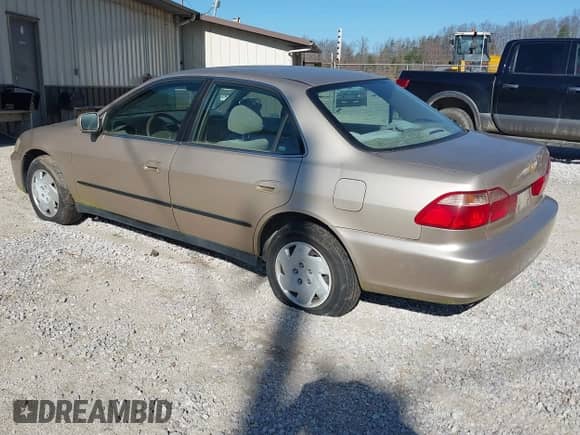 2000 Honda Accord LX с VIN 1HGCG1644YA057186, выставлен на аукционе IAAI как лот 41780299 с пробегом 153 612 миль миль и . История ставок и продаж доступна на DreamBid. Изображение 3.