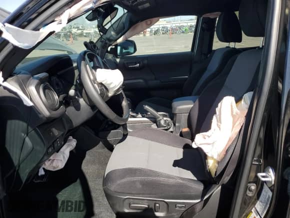 2022 Toyota Tacoma SR с VIN 3TMCZ5AN6NM502395, выставлен на аукционе Copart как лот 81140445 с пробегом 27 523 миль миль и Списание • Salvage title. История ставок и продаж доступна на DreamBid. Изображение 7.