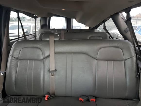 2020 Chevrolet Express Passenger LS с VIN 1GAZGNFP7L1261010, выставлен на аукционе Copart как лот 64684784 с пробегом 73 934 миль миль и Списание • Salvage title. История ставок и продаж доступна на DreamBid. Изображение 10.