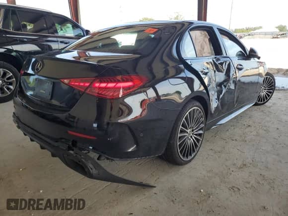 2024 Mercedes-Benz C 300 с VIN W1KAF4GB4RR202145, выставлен на аукционе Copart как лот 70508685 с пробегом 22 812 миль миль и Списание • Salvage title. История ставок и продаж доступна на DreamBid. Изображение 3.