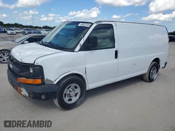 2008 Chevrolet Express Cargo z VIN 1GCFG15X381131897, wystawiony jako Copart lot #84537325 z przebiegiem 71 803 mil mil oraz Nie do naprawy • Non repairable. Historia ofert i sprzedaży dostępna na DreamBid. Obrazek 1.
