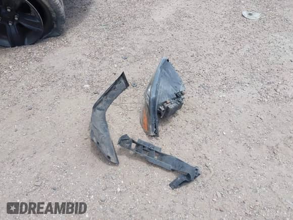 2017 Ram 1500 Rebel z VIN 1C6RR7YT8HS619828, wystawiony jako IAAI lot #42873979 z przebiegiem 136 471 mil mil oraz . Historia ofert i sprzedaży dostępna na DreamBid. Obrazek 12.