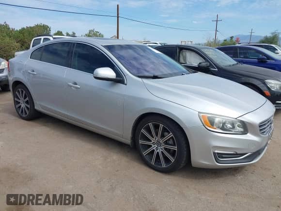 2017 Volvo S60 Inscription с VIN LYV402TK4HB134230, выставлен на аукционе IAAI как лот 43418033 с пробегом 92 192 миль миль и . История ставок и продаж доступна на DreamBid. Изображение 1.