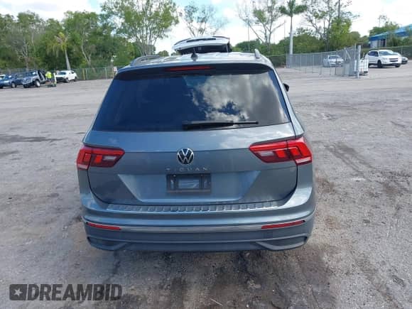 2024 Volkswagen Tiguan S с VIN 3VVRB7AX5RM120314, выставлен на аукционе IAAI как лот 42016531 с пробегом 11 373 миль миль и . История ставок и продаж доступна на DreamBid. Изображение 16.