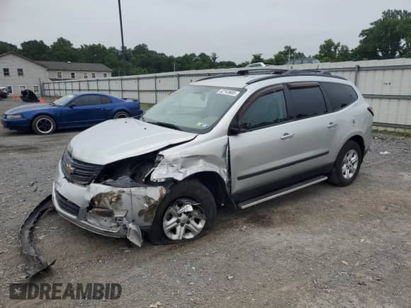 2016 Chevrolet Traverse LS с VIN 1GNKVFED1GJ240985, выставлен на аукционе Copart как лот 62743605 с пробегом 112 511 миль миль и Списание • Salvage title. История ставок и продаж доступна на DreamBid. Изображение 1.