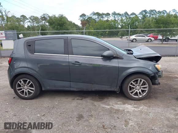 2012 Chevrolet Sonic LT с VIN 1G1JC6SH8C4229226, выставлен на аукционе IAAI как лот 42646628 с пробегом 197 546 миль миль и . История ставок и продаж доступна на DreamBid. Изображение 13.