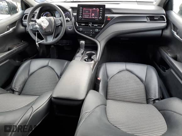 2023 Toyota Camry SE z VIN 4T1T11AK6PU158700, wystawiony jako Copart lot #89710275 z przebiegiem 49 320 mil mil oraz Szkoda całkowita • Salvage title. Historia ofert i sprzedaży dostępna na DreamBid. Obrazek 8.