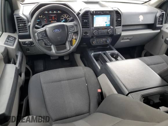 2018 Ford F-150 XL z VIN 1FTEW1CP7JKC25122, wystawiony jako Copart lot #86538425 z przebiegiem 118 557 mil mil oraz Szkoda całkowita • Salvage title. Historia ofert i sprzedaży dostępna na DreamBid. Obrazek 8.