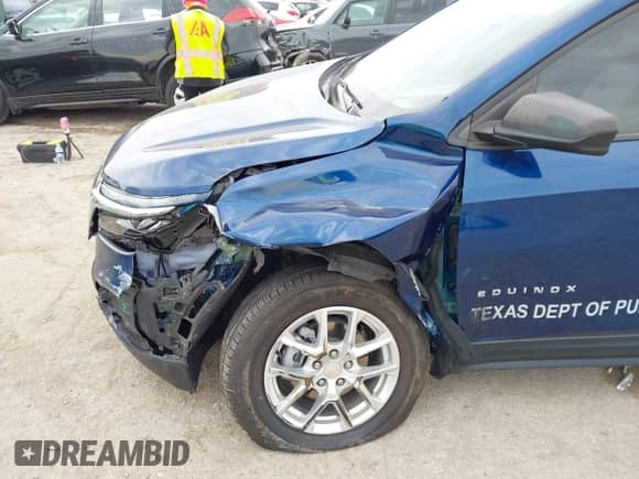 2022 Chevrolet Equinox LS with VIN 3GNAX5EV2NS161250, listed as a IAAI auction lot 41583326 with 30,418 mi miles and . Bid and sale history available at DreamBid. Image 6.