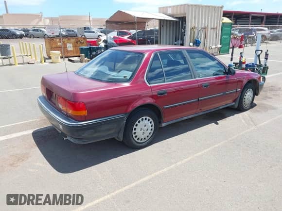 1993 Honda Accord с VIN JHMCB7648PC018621, выставлен на аукционе IAAI как лот 42652455 с пробегом 76 291 миль миль и . История ставок и продаж доступна на DreamBid. Изображение 4.