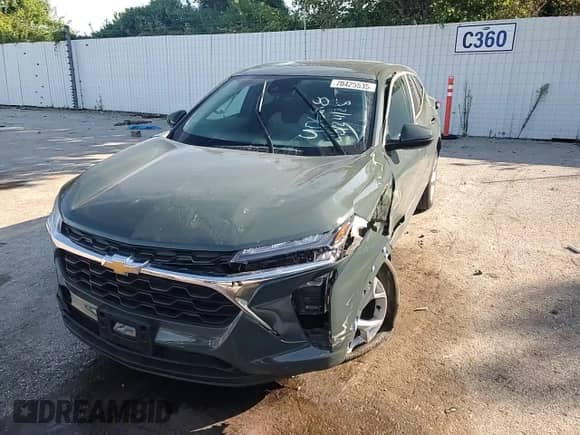 2025 Chevrolet Trax LS с VIN KL77LFEPXSC140361, выставлен на аукционе Copart как лот 70425535 с пробегом 16 383 миль миль и Списание • Salvage title. История ставок и продаж доступна на DreamBid. Изображение 14.