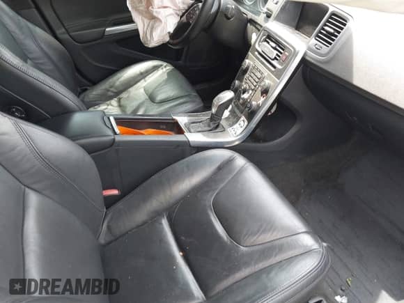 2013 Volvo S60 T6 R-Design Platinum с VIN YV1902FH6D2196210, выставлен на аукционе IAAI как лот 42623606 с пробегом 335 031 миль миль и . История ставок и продаж доступна на DreamBid. Изображение 5.