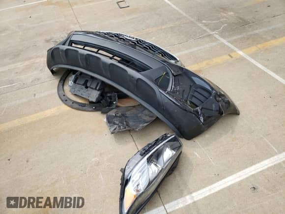 2019 Kia Sorento LX с VIN 5XYPG4A32KG556270, выставлен на аукционе Copart как лот 71901925 с пробегом 157 038 миль миль и Списание • Salvage title. История ставок и продаж доступна на DreamBid. Изображение 13.