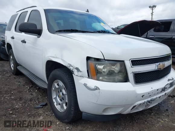 2009 Chevrolet Tahoe LS with VIN 1GNFC13C89R300723, listed as a IAAI auction lot 41707470 with 303,782 mi miles and . Bid and sale history available at DreamBid. Image 6.
