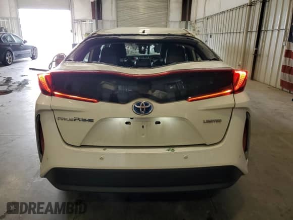 2020 Toyota Prius LE with VIN JTDKARFP2L3159619, listed as a Copart auction lot 68156685 with 107,295 mi miles and Salvage title. Bid and sale history available at DreamBid. Image 6.