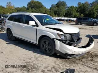 2020 Dodge Journey Crossroad with VIN 3C4PDCGB4LT267905, listed as a Copart auction lot 71038105 with 97,306 mi miles and Salvage title. Bid and sale history available at DreamBid. Image 4.