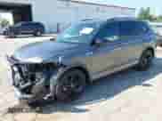 2024 Volkswagen Tiguan SE R-Line Black с VIN 3VV8B7AX9RM099771, выставлен на аукционе IAAI как лот 42948635 с пробегом 11 985 миль миль и . История ставок и продаж доступна на DreamBid. Изображение 18.