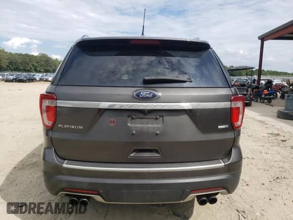 2018 Ford Explorer Platinum с VIN 1FM5K8HTXJGB04917, выставлен на аукционе Copart как лот 68549175 с пробегом 150 461 миль миль и Списание • Salvage title. История ставок и продаж доступна на DreamBid. Изображение 6.