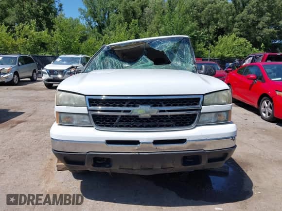 2007 Chevrolet Silverado 1500 LT3 z VIN 2GCEK13Z971149845, wystawiony jako IAAI lot #42625805 z przebiegiem 120 169 mil mil oraz . Historia ofert i sprzedaży dostępna na DreamBid. Obrazek 13.