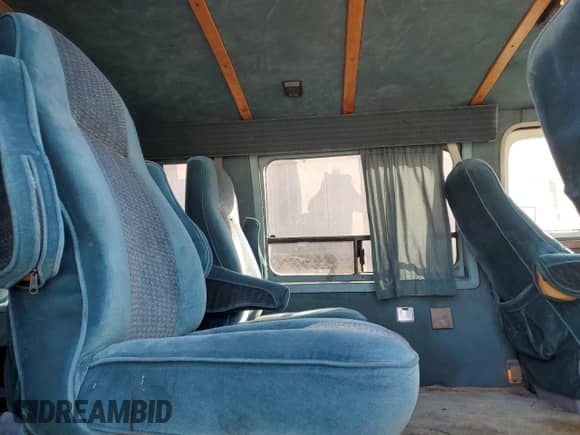 1994 Chevrolet Chevy Van с VIN 1GBEG25K1RF118547, выставлен на аукционе Copart как лот 74319254 с пробегом 179 866 миль миль и Чистый • Clean title. История ставок и продаж доступна на DreamBid. Изображение 11.
