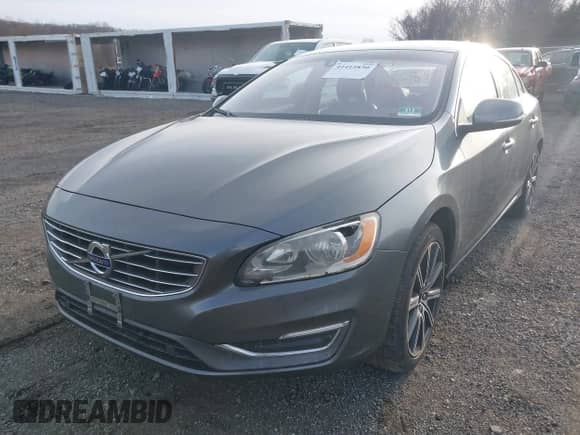 2017 Volvo S60 Inscription с VIN LYV402HKXHB137304, выставлен на аукционе IAAI как лот 41415830 с пробегом 140 598 миль миль и . История ставок и продаж доступна на DreamBid. Изображение 6.