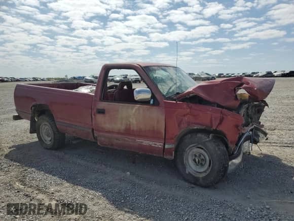 1992 Chevrolet Silverado 2500 с VIN 1GCFC24K2NZ177449, выставлен на аукционе Copart как лот 71718965 с пробегом 253 137 миль миль и Списание • Salvage title. История ставок и продаж доступна на DreamBid. Изображение 4.