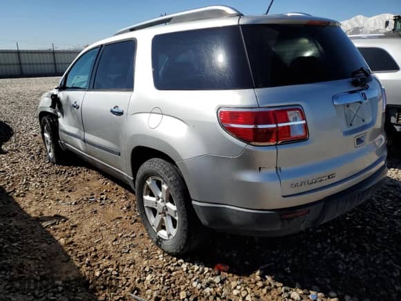 2007 Saturn Outlook XE with VIN 5GZEV13767J164376, listed as a Copart auction lot 47401114 with 180,022 mi miles and Salvage title. Bid and sale history available at DreamBid. Image 2.