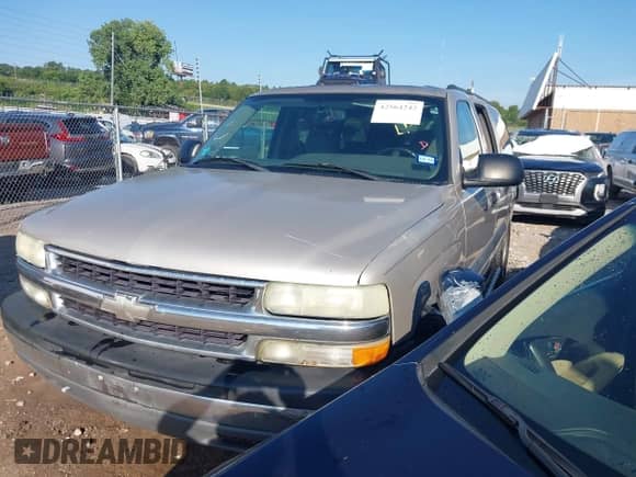 2004 Chevrolet Suburban LT с VIN 1GNEC16T84R125633, выставлен на аукционе IAAI как лот 42564242 с пробегом 328 946 миль миль и . История ставок и продаж доступна на DreamBid. Изображение 2.