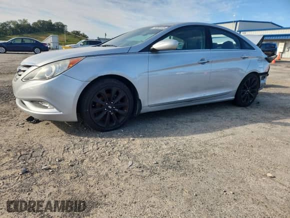2011 Hyundai Sonata SE с VIN 5NPEC4AC3BH177595, выставлен на аукционе Copart как лот 71258105 с пробегом 155 508 миль миль и На запчасти • Non repairable. История ставок и продаж доступна на DreamBid. Изображение 1.