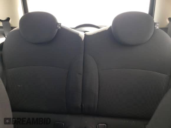 2012 MINI Hardtop с VIN WMWSU3C5XCT184918, выставлен на аукционе Copart как лот 59039755 с пробегом 126 185 миль миль и Списание • Salvage title. История ставок и продаж доступна на DreamBid. Изображение 10.