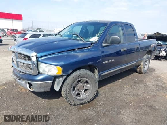 2002 Dodge 1500 с VIN 3D7HA18Z82G197044, выставлен на аукционе IAAI как лот 41699804 с пробегом 192 435 миль миль и . История ставок и продаж доступна на DreamBid. Изображение 2.