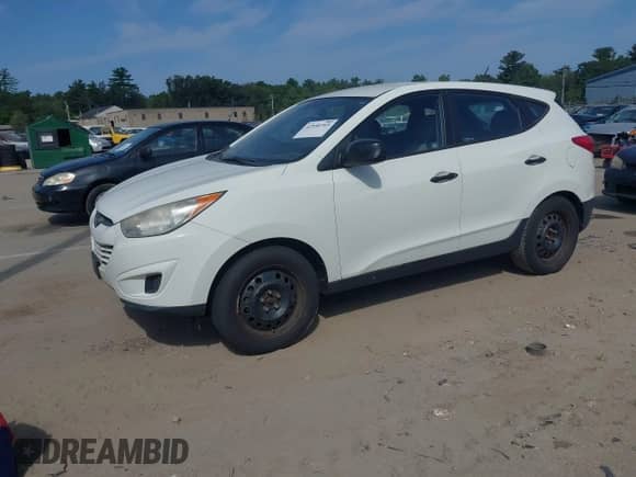 2011 Hyundai Tucson GL with VIN KM8JT3AB3BU200679, listed as a IAAI auction lot 42950769 with 224,604 mi miles and . Bid and sale history available at DreamBid. Image 2.