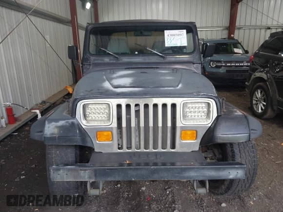 1995 Jeep Wrangler S с VIN 1J4FY19P9SP284287, выставлен на аукционе IAAI как лот 43005097 с пробегом 177 595 миль миль и . История ставок и продаж доступна на DreamBid. Изображение 12.