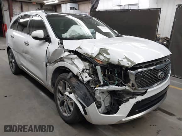 2016 Kia Sorento SXL with VIN 5XYPK4A56GG118116, listed as a IAAI auction lot 42221794 with 100,116 mi miles and . Bid and sale history available at DreamBid. Image 1.