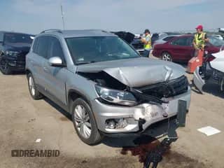 2012 Volkswagen Tiguan S с VIN WVGAV7AX4CW528633, выставлен на аукционе IAAI как лот 43269179 с пробегом 119 323 миль миль и . История ставок и продаж доступна на DreamBid. Изображение 1.