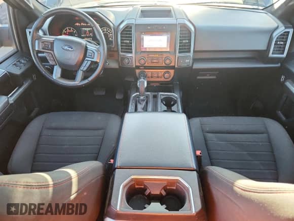 2018 Ford F-150 XLT z VIN 1FTEW1EP0JFC94417, wystawiony jako Copart lot #84038535 z przebiegiem 84 624 mil mil oraz Szkoda całkowita • Salvage title. Historia ofert i sprzedaży dostępna na DreamBid. Obrazek 8.