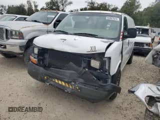 2010 Chevrolet Express Cargo с VIN 1GCUGADX3A1128464, выставлен на аукционе Copart как лот 83907624 с пробегом 318 868 миль миль и Списание • Salvage title. История ставок и продаж доступна на DreamBid. Изображение 1.