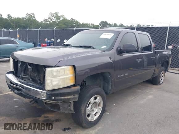 2010 Chevrolet Silverado 1500 LT z VIN 3GCRKSEAXAG173598, wystawiony jako IAAI lot #42839279 z przebiegiem 250 339 mil mil oraz . Historia ofert i sprzedaży dostępna na DreamBid. Obrazek 2.