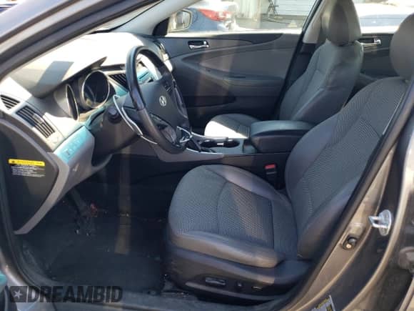 2011 Hyundai Sonata Limited z VIN 5NPEC4ACXBH285339, wystawiony jako Copart lot #69836645 z przebiegiem 132 438 mil mil oraz Szkoda całkowita • Salvage title. Historia ofert i sprzedaży dostępna na DreamBid. Obrazek 7.