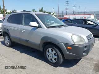 2005 Hyundai Tucson GLS z VIN KM8JN12D75U157757, wystawiony jako IAAI lot #42407463 z przebiegiem 108 457 mil mil oraz . Historia ofert i sprzedaży dostępna na DreamBid. Obrazek 1.