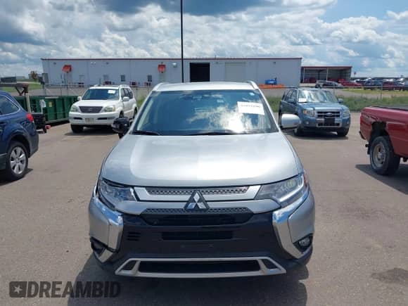 2020 Mitsubishi Outlander SE с VIN JA4AD3A31LZ043176, выставлен на аукционе IAAI как лот 42691106 с пробегом 88 007 миль миль и . История ставок и продаж доступна на DreamBid. Изображение 12.