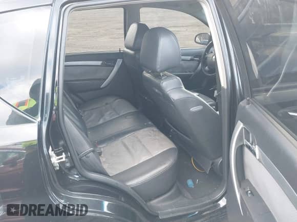 2010 Chevrolet Aveo 2LT z VIN KL1TG6DE1AB098423, wystawiony jako IAAI lot #41225080 z przebiegiem 107 339 mil mil oraz . Historia ofert i sprzedaży dostępna na DreamBid. Obrazek 8.
