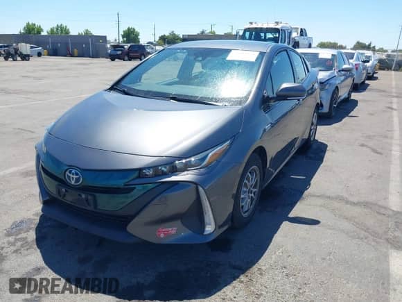2018 Toyota Prius Plus z VIN JTDKARFP3J3073801, wystawiony jako IAAI lot #42903373 z przebiegiem 90 429 mil mil oraz . Historia ofert i sprzedaży dostępna na DreamBid. Obrazek 18.