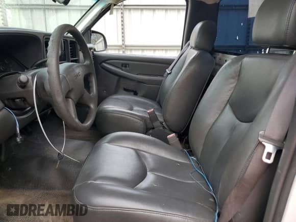 2006 GMC Sierra 1500 Work Truck z VIN 3GTEC14X86G215785, wystawiony jako Copart lot #66134414 z przebiegiem 146 011 mil mil oraz Szkoda całkowita • Salvage title. Historia ofert i sprzedaży dostępna na DreamBid. Obrazek 10.