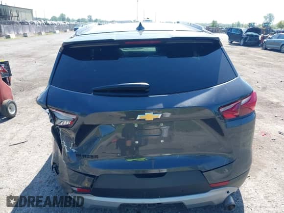 2021 Chevrolet Blazer LT z VIN 3GNKBCRS5MS521987, wystawiony jako IAAI lot #42563924 z przebiegiem 64 938 mil mil oraz . Historia ofert i sprzedaży dostępna na DreamBid. Obrazek 17.