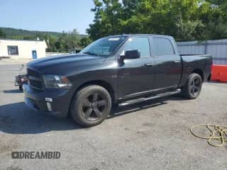 2018 Ram 1500 Express z VIN 3C6RR6KT2JG219103, wystawiony jako Copart lot #68187275 z przebiegiem 65 575 mil mil oraz Szkoda całkowita • Salvage title. Historia ofert i sprzedaży dostępna na DreamBid. Obrazek 1.