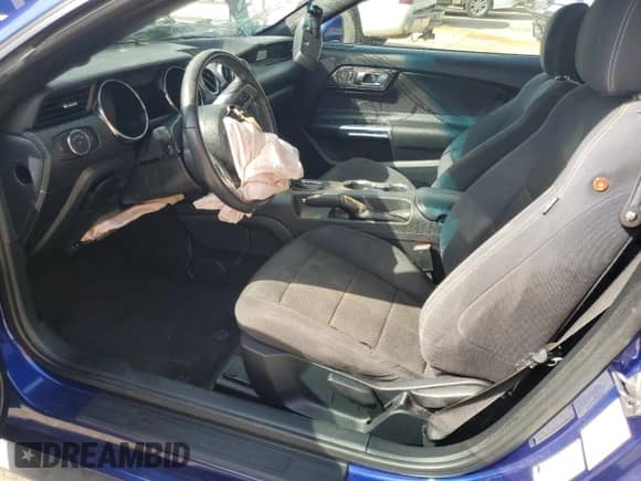 2015 Ford Mustang V6 с VIN 1FA6P8AM3F5362685, выставлен на аукционе Copart как лот 84782285 с пробегом Не указан миль и Списание • Salvage title. История ставок и продаж доступна на DreamBid. Изображение 7.