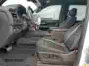 2021 Chevrolet Tahoe RST z VIN 1GNSCRKD2MR300815, wystawiony jako Copart lot #54973455 z przebiegiem 92 363 mil mil oraz Szkoda całkowita • Salvage title. Historia ofert i sprzedaży dostępna na DreamBid. Obrazek 7.